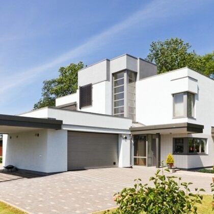 Dzīvojamās mājas un saimniecības ēkas būvniecība