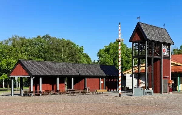 Ēku demontāžas darbi, kariljona pulksteņa ēkas būvniecības darbi